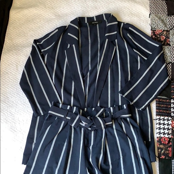 Vici Other - Vici small blazer and short set
